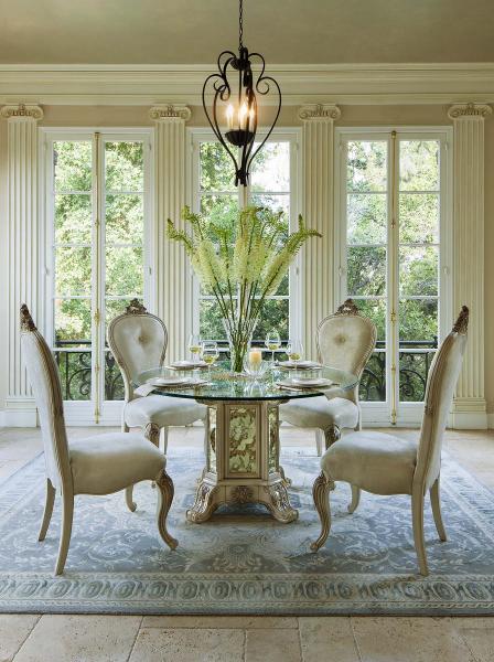 Platine de Royale-Champagne Dining Image 2