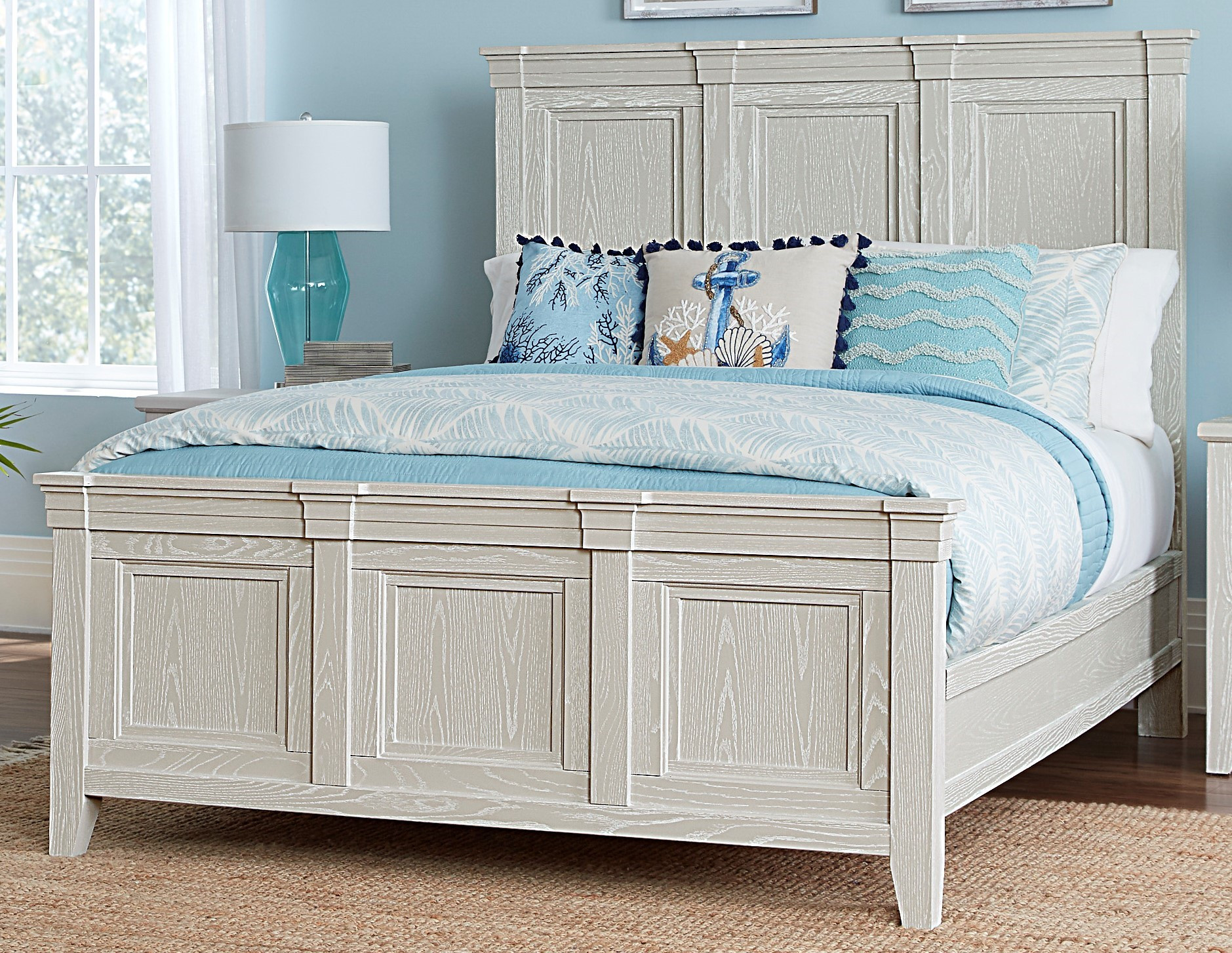 King Mansion Bed with Mansion Footboard