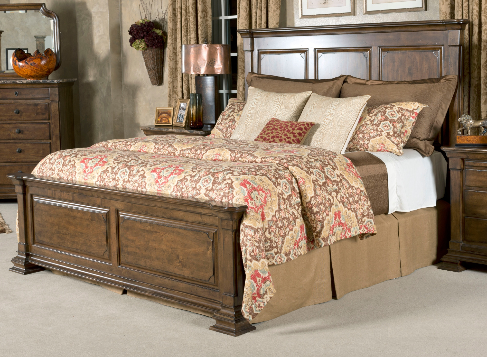 Queen Monteri Panel Bed