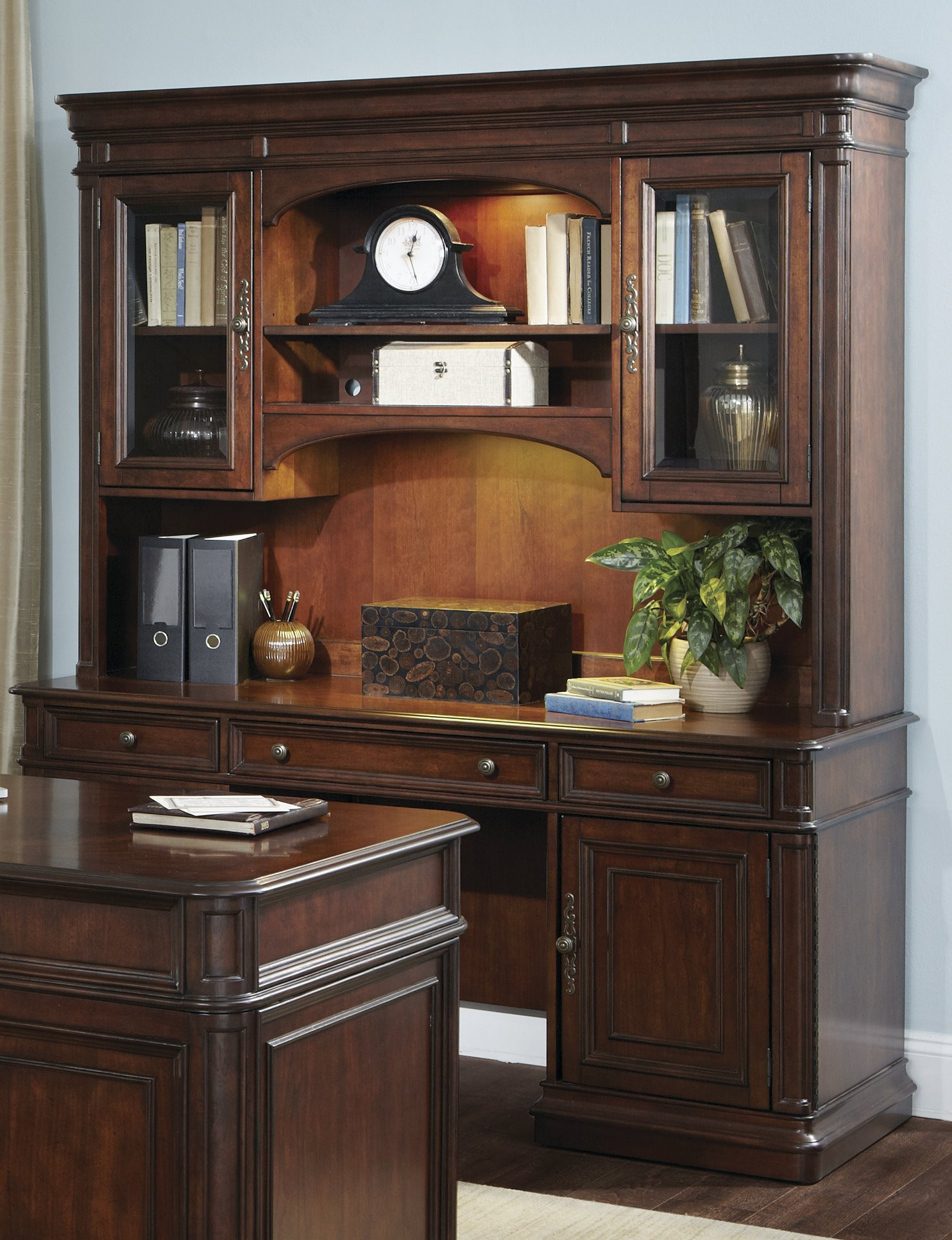 Jr. Executive Credenza w/ Hutch