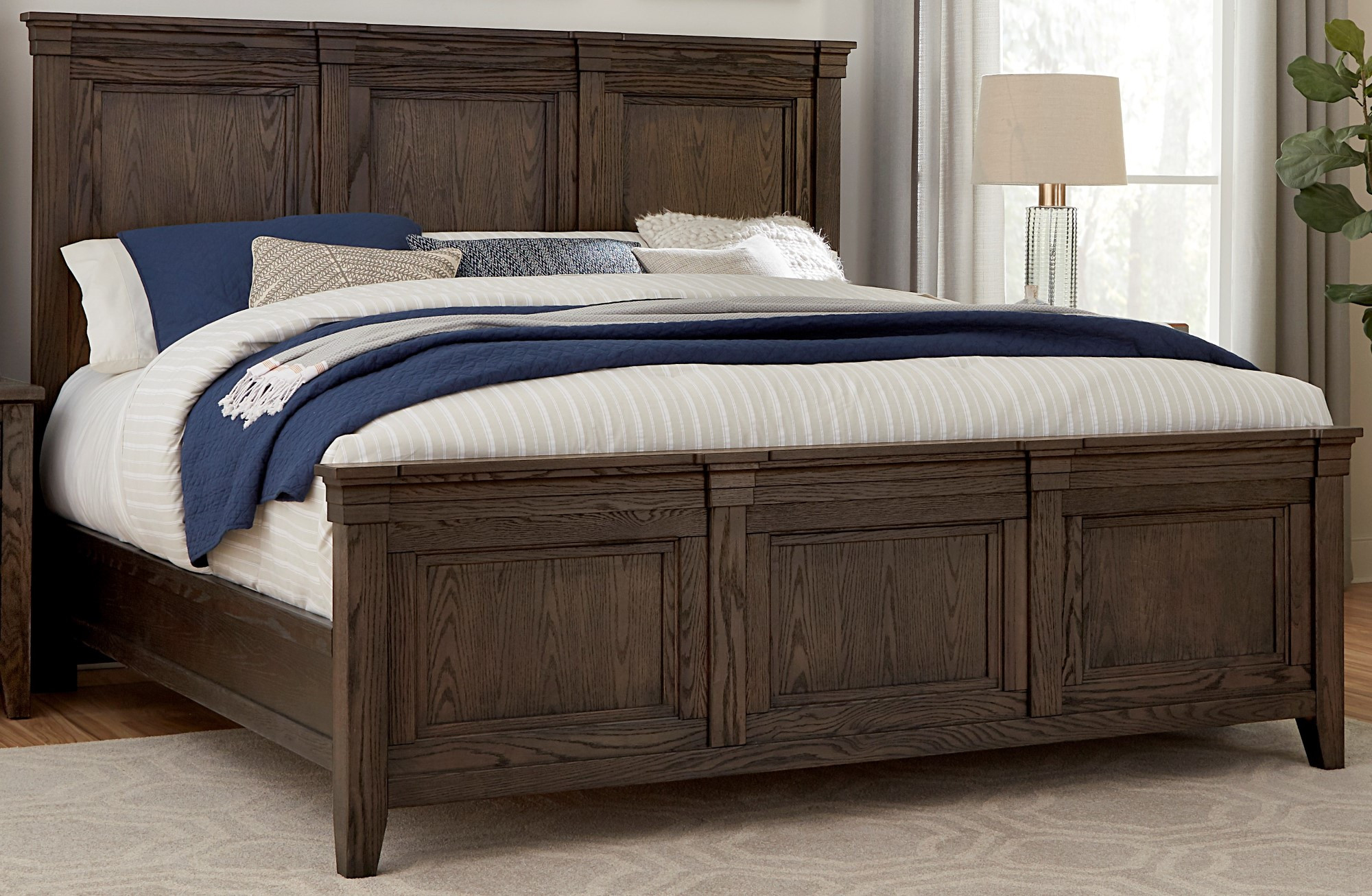 Queen Mansion Bed with Mansion Footboard